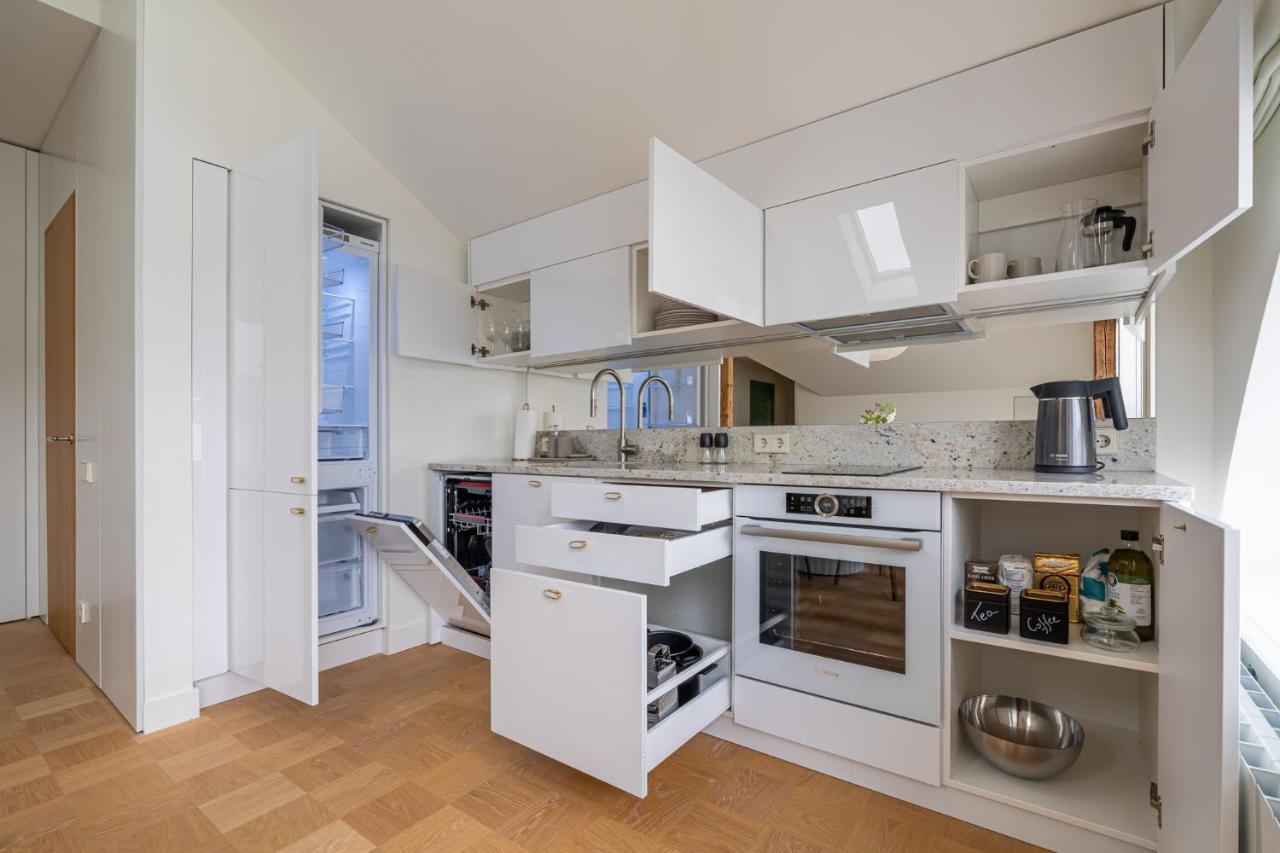 Bright Designer Apartment In City Centre Riga Exterior photo