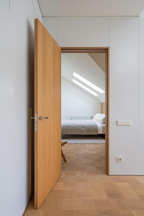 Bright Designer Apartment In City Centre Riga Exterior photo